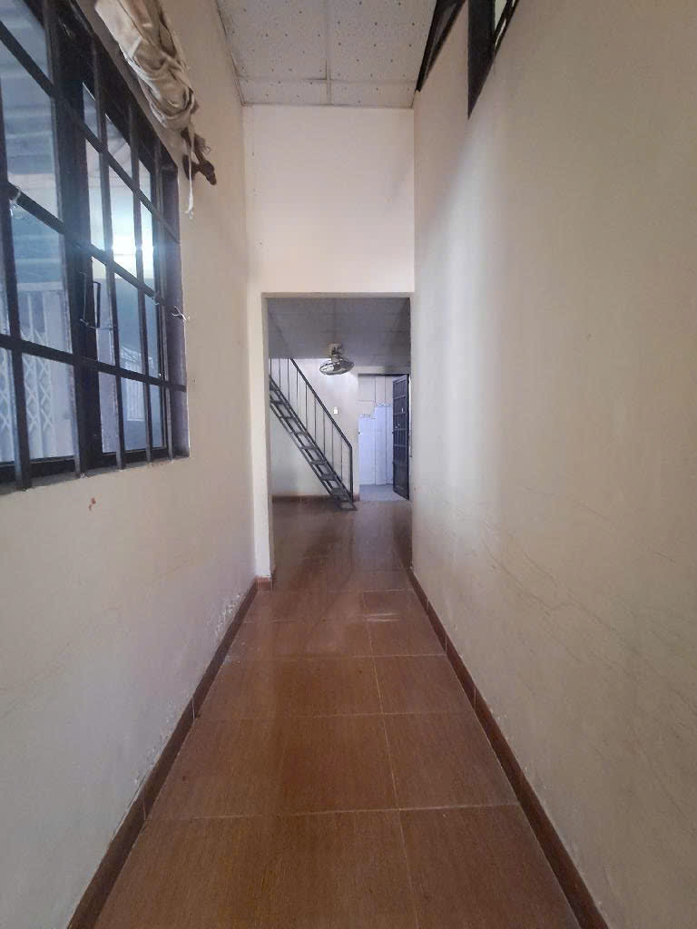  NHÀ 2 MẶT TIỀN, SÂN TRƯỚC RỘNG ĐẬU VỪA 3 XE HƠI, CHỈ 6.xty NHẸ NHÀNG P.THẠNH LỘC Q12