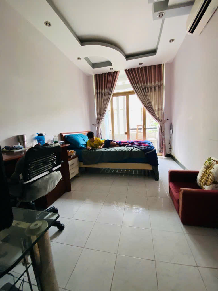 Nhà bán Tô Hiến Thành, Quận 10, 40m2, 4 tầng BTCT, hẻm thông xe hơi, 7.x tỷ