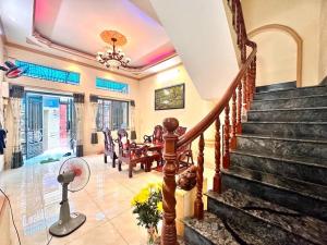 Bán nhà gần Tô Hiến Thành, Quận 10, 60m2, 3 tầng BTCT, hẻm thông xe hơi, nhỉnh 9.x tỷ