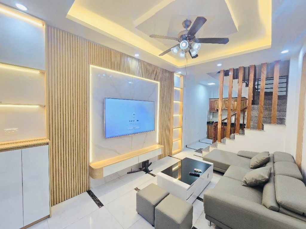 30m 4 tầng Thanh Lân,vài bước ra phố,gần chợ,nhà mới sửa,full nội thất,nhỉnh 5 tỷ.