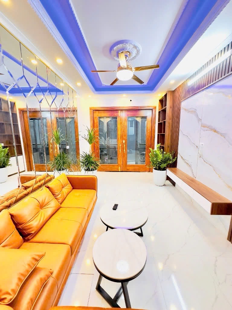 Bán nhà Vĩnh Hưng 30m 4 tầng,ngõ thông,gần ô tô,hàng xóm thân thiện ,nhỉnh 6 tỷ