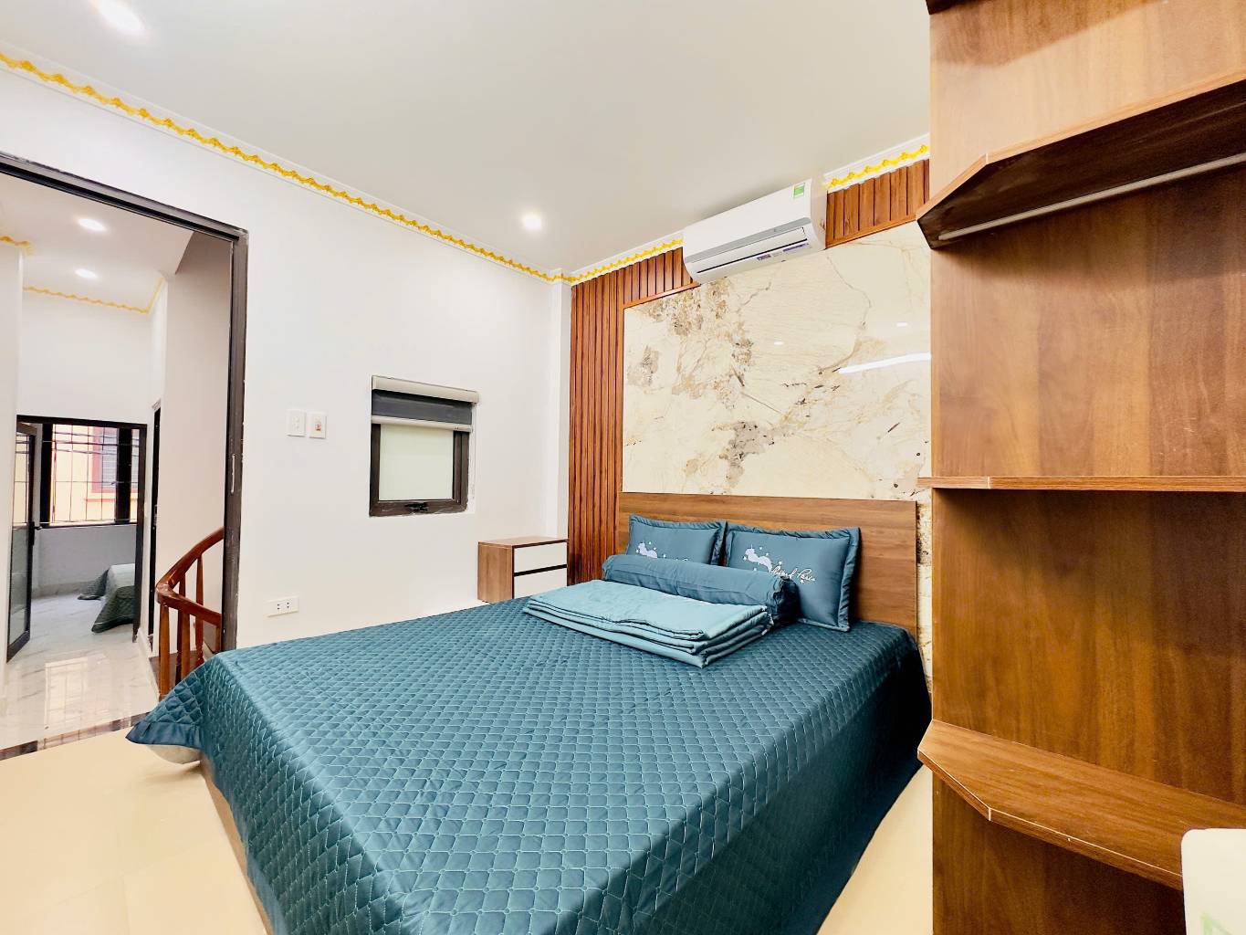 Ô tô đỗ sát nhà,chỉ hơn 6 tỷ,ngõ thông,kinh doanh bất chấp Nam Dư  Hoàng Mai.