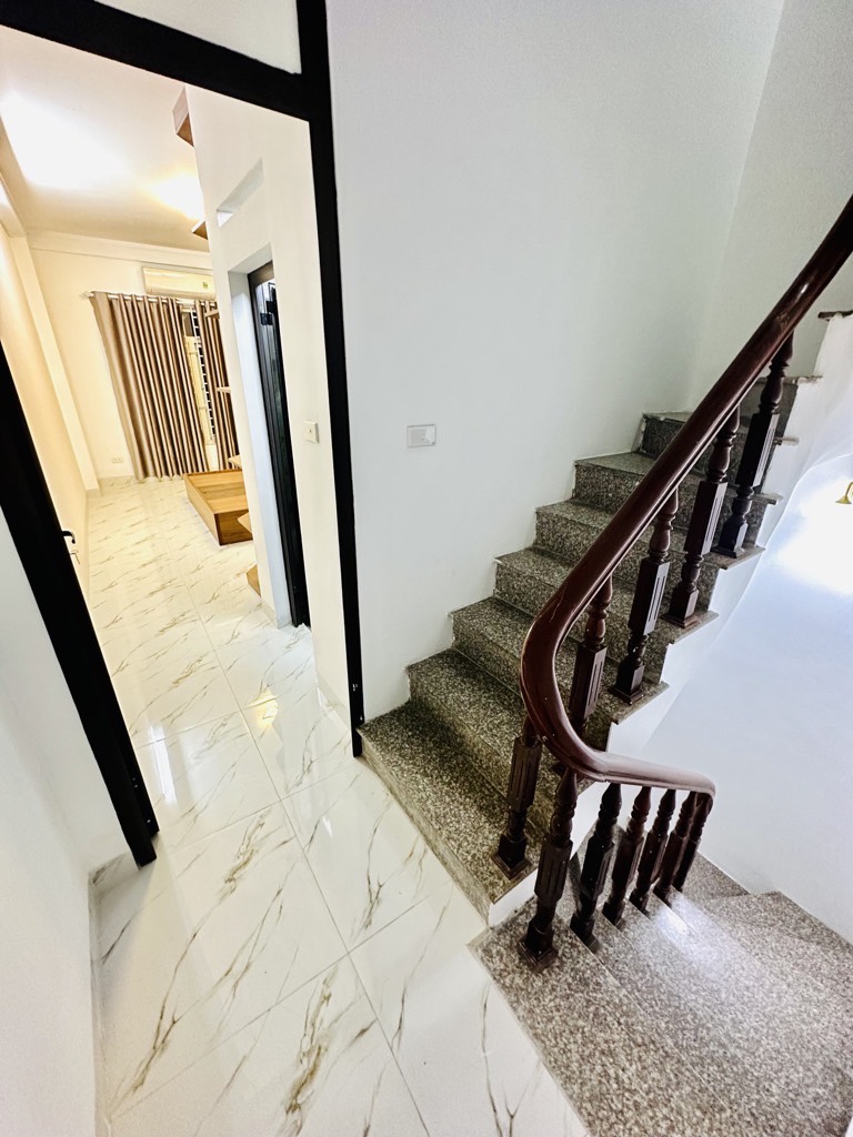 THANH LÂN ,NGŨ NHẠC ,NAM DƯ, VỊ TRÍ SIÊU ĐẸP - SÁT MẶT PHỐ -  32M,5 TẦNG ,CHỈ HƠN 5 TỶ.