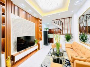 VỊ TRÍ VÀNG ! Bán nhà ngõ thông Tam Khương 43m2 x 5t, dân xây ở ngay