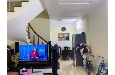 Bán nhà Trương Định, Hoàng Mai 40m2 4 tầng, nhà mới, hơn 10m ra ô tô, chr 4.2 tỷ.