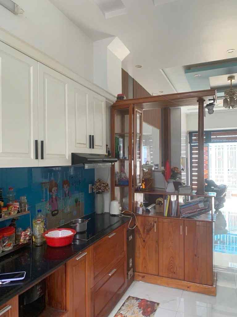 Bán nhà Bưng Ông Thoàn Phú Hữu Quận 9