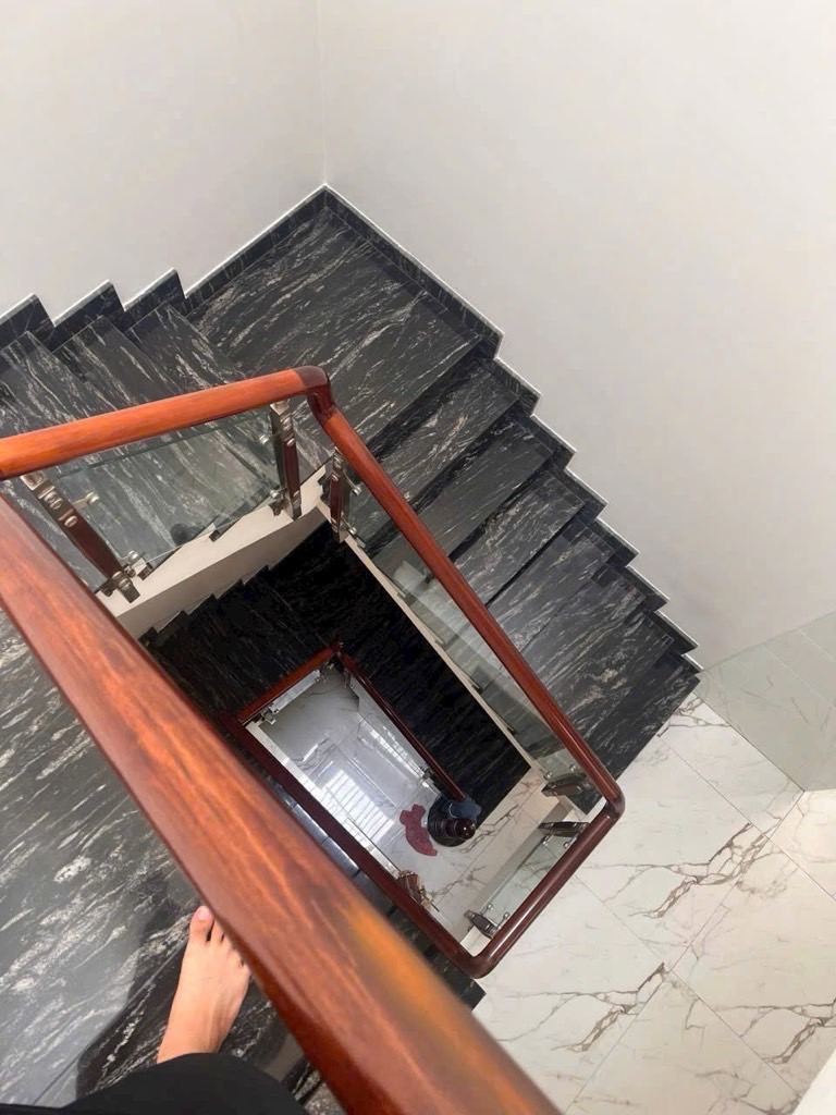 SIÊU PHẨM V.I.P KHU VỰC QUẬN 8 GẦN CHỢ VÀ GẦN CÁC TIỆN ÍCH