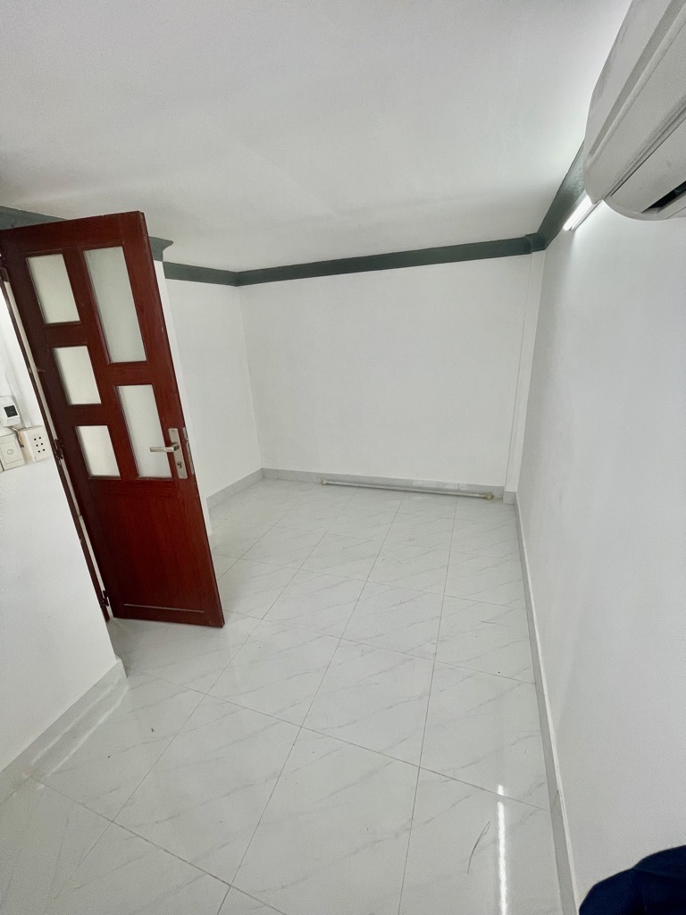 CHỦ GIẢM SỐC 300TR HẺM XE BA GÁC CHO SIÊU PHẨM Ở QUẬN 8