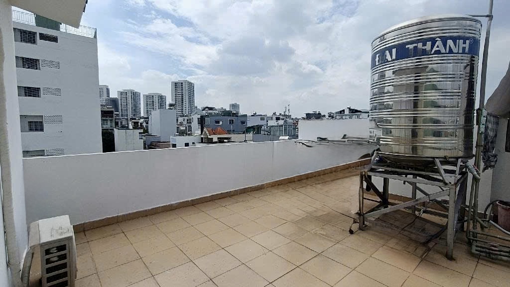 BÁN NHÀ ĐẸP 108M2, 3 TẦNG, NHỈNH 12 TỶ, CÁCH ĐƯỜNG NGUYỄN THỊ THẬP 20M QUẬN 7