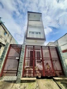 BÁN NHÀ ĐẸP 108M2, 3 TẦNG, NHỈNH 12 TỶ, CÁCH ĐƯỜNG NGUYỄN THỊ THẬP 20M QUẬN 7