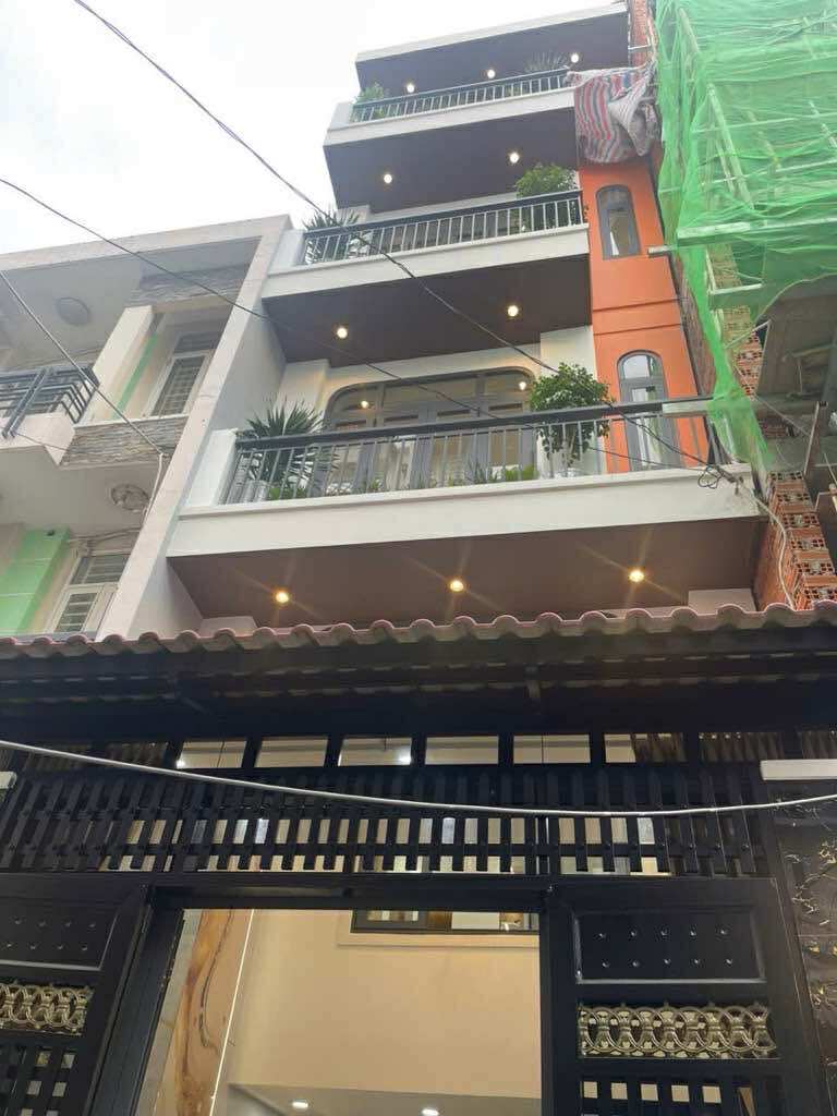 Bán nhà 5 tầng kiểu hiện đạo cách Emart 400m hẽm đẹp 4.5m giá tốt nhất trong khu nhà phân lô đồng bộ