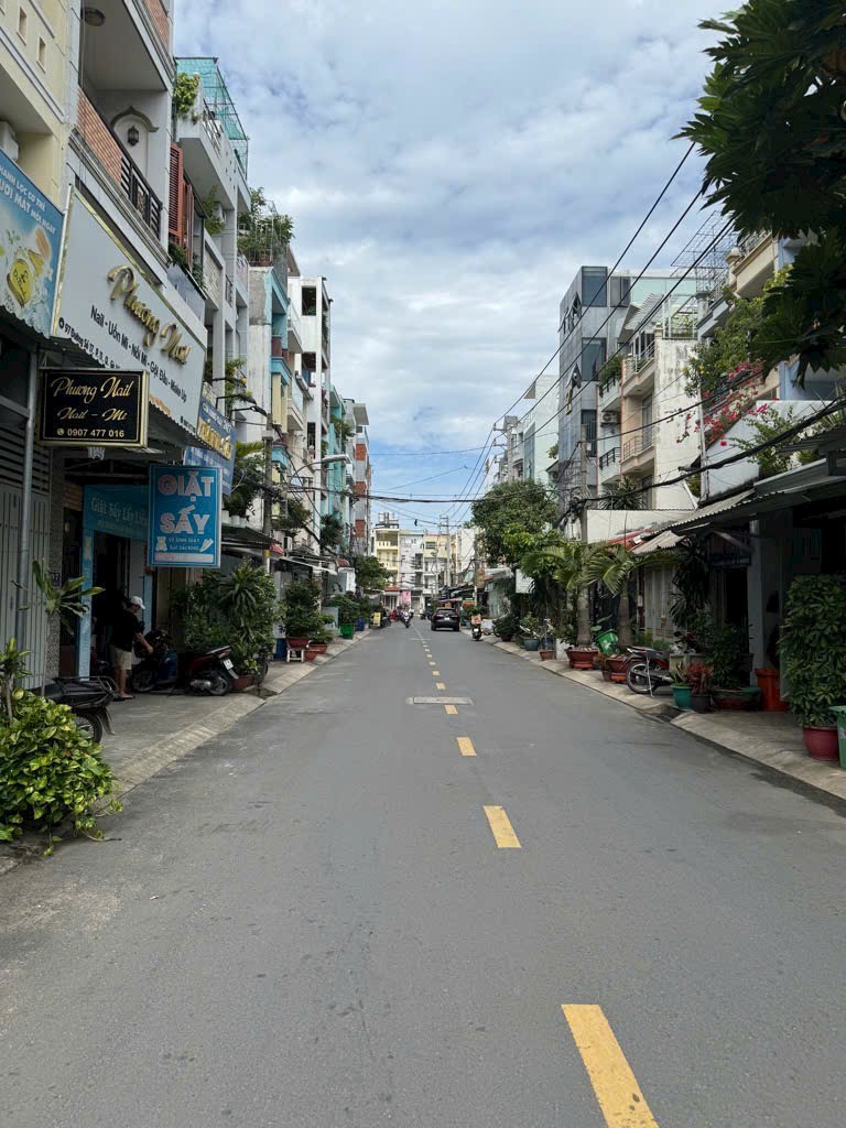 MẶT TIỀN KINH DOANH - CHỢ HẠNH THÔNG TÂY - 4 TẦNG BTCT - KHU PHÂN LÔ ĐỒNG BỘ - HOÀN CÔNG ĐỦ - GIẢM MẠNH BÁN NHANH HƠN 9TỶ  KHÔNG TÌM RA CĂN THỨ 2