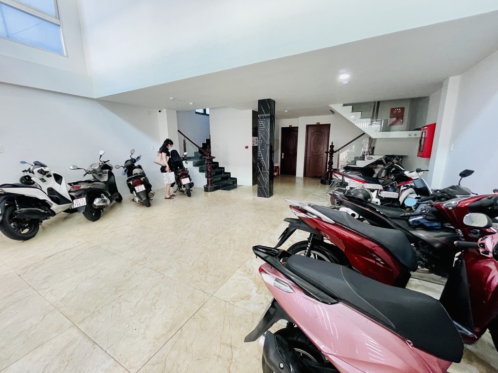 BÁN TÒA NHÀ CHDV MỚI ĐẸP 6 TẦNG NGANG KHỦNG 8M HẬU GIANG THU NHẬP 1,5 TỶ/NĂM NHỈNH 25 TỶ