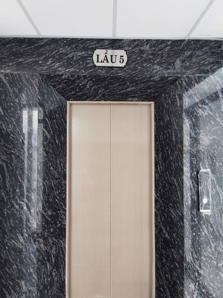 BÁN CHDV CAO CẤP 7 TẦNG 210M2 NGANG KHỦNG 8M THU NHẬP 160TR/TH NHIK 28 TỶ