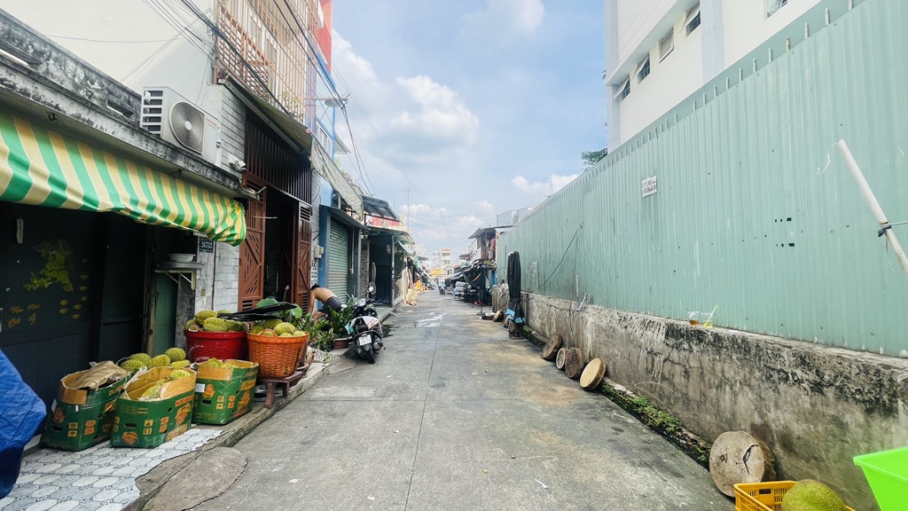 Chủ cần bán nhà ngay chợ Hiệp phú - Đường rộng 8m