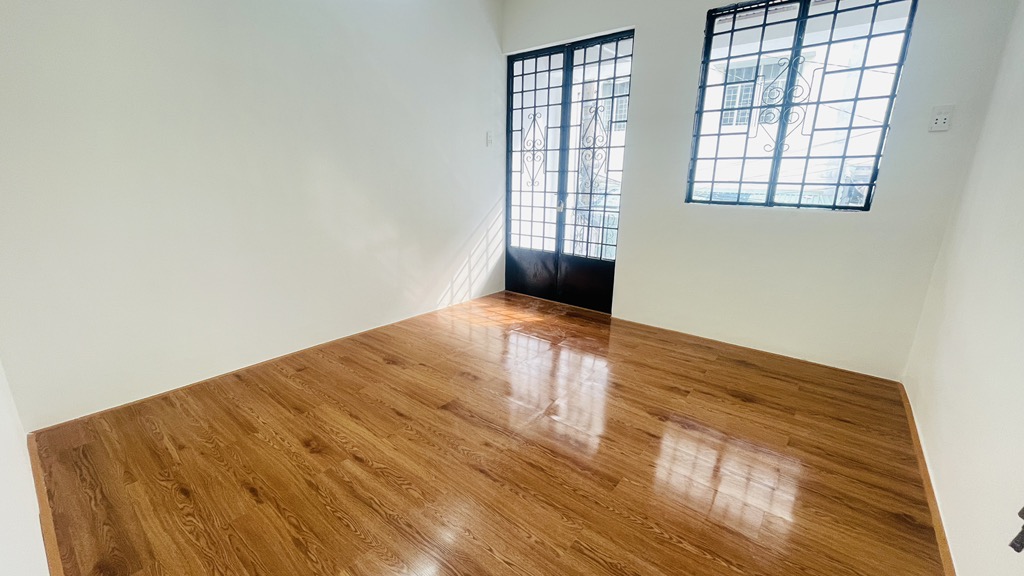 Chủ cần bán nhà ngay chợ Hiệp phú - Đường rộng 8m