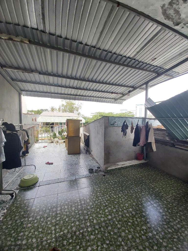 Nhà gàn chợ Hiệp phú cần bán