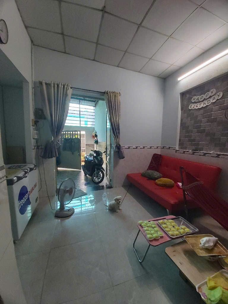 Nhà gàn chợ Hiệp phú cần bán