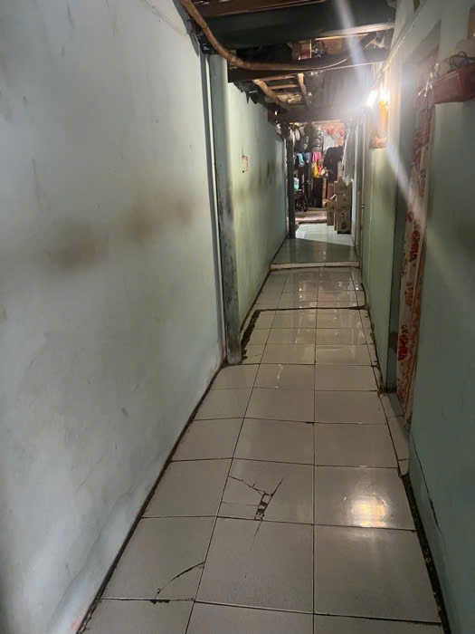 Bán nhà Hiệp phú  30m ra tới ngã tư Thủ đức