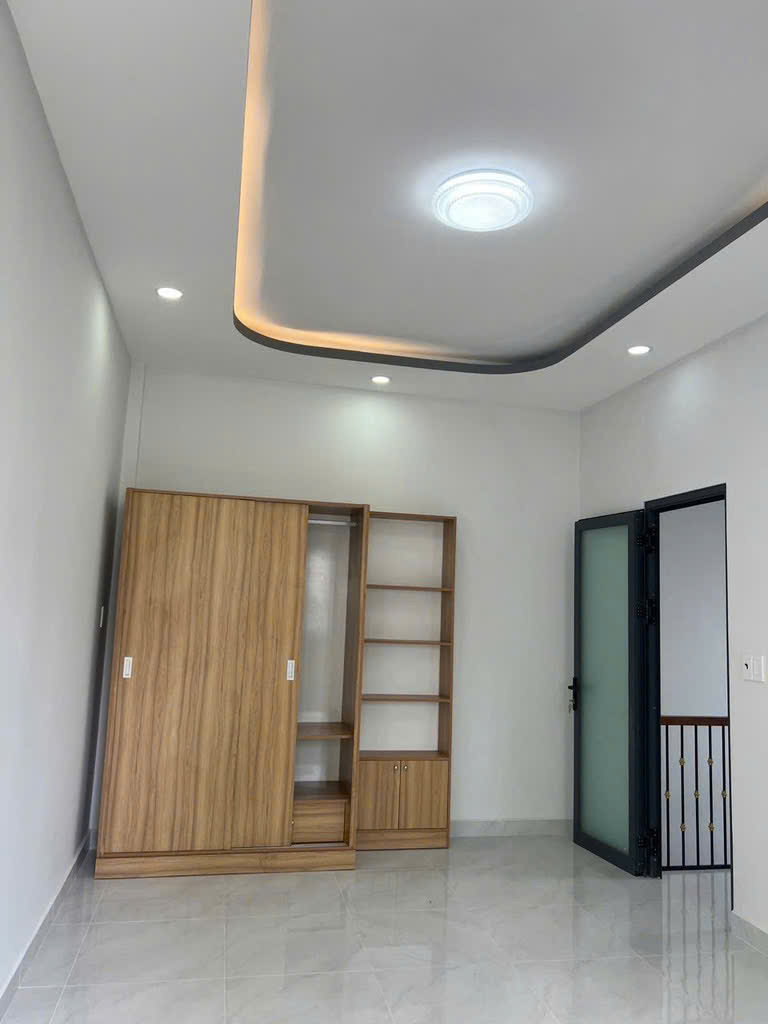 Bán nhà góc 2 mặt tiền