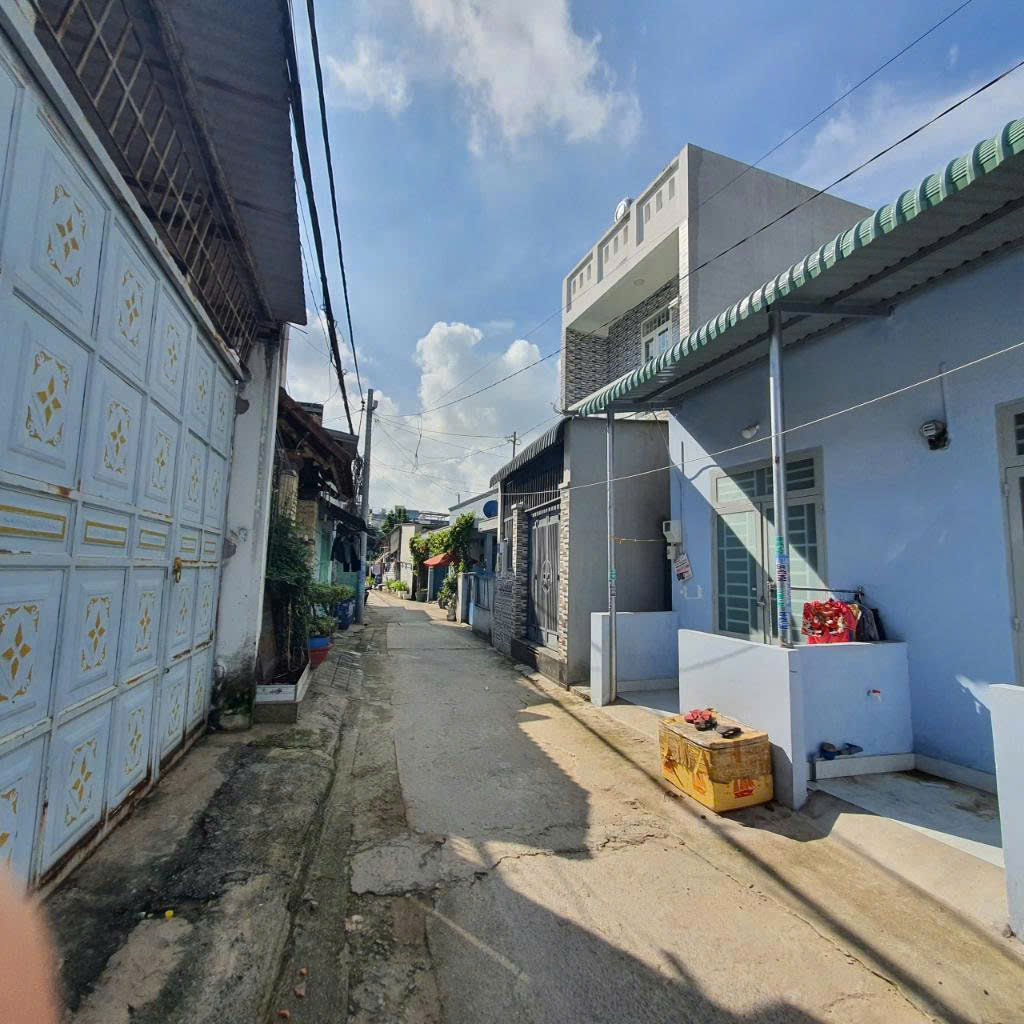 Bán nhà cấp 4 có gác nhỏ