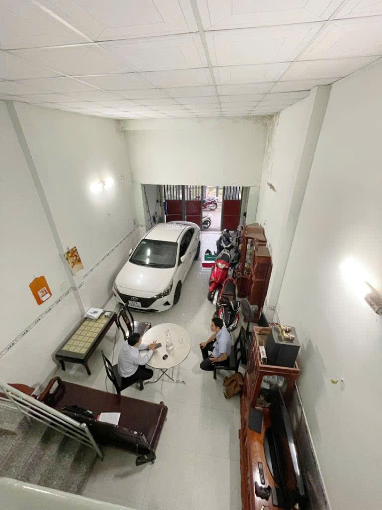 Bán nhà hẻm xe hơi đường 102