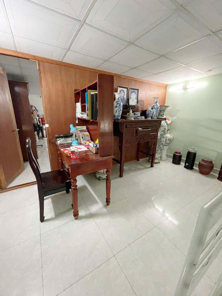 Bán nhà hẻm xe hơi đường 102