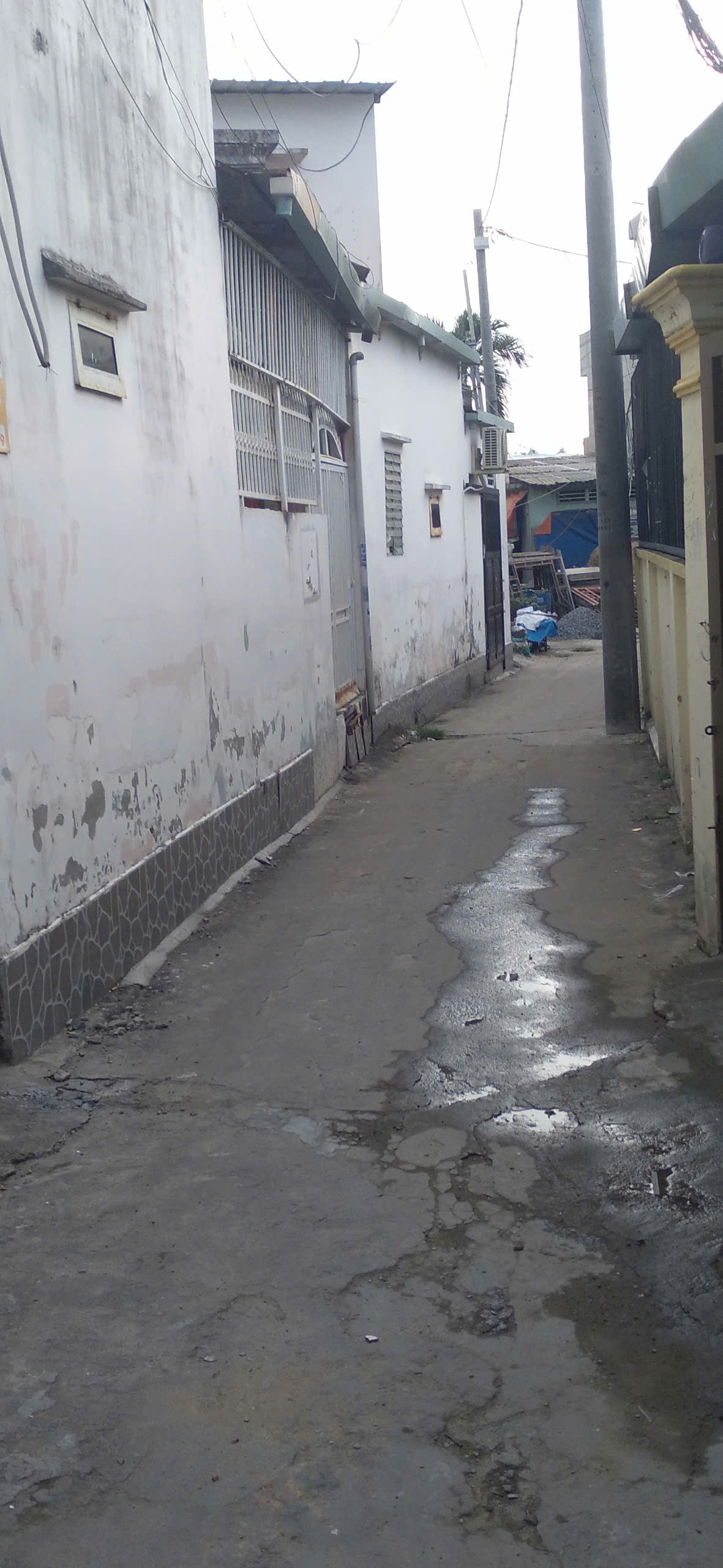 Bán nhà 3 mặt thoáng – Ô tô đậu cửa – Lã Xuân Oai