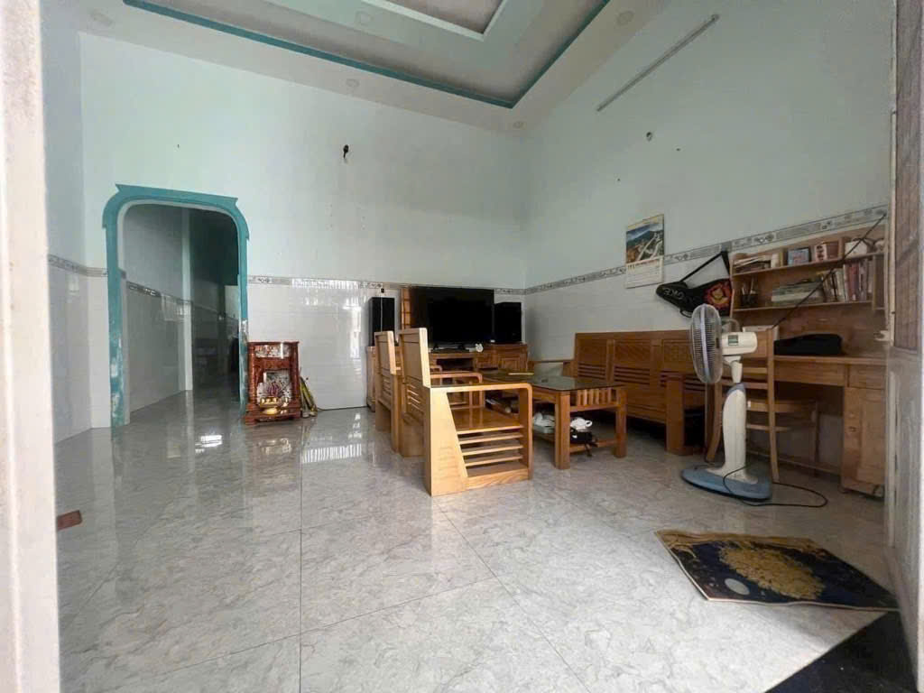 Bán nhà hẻm ô tô