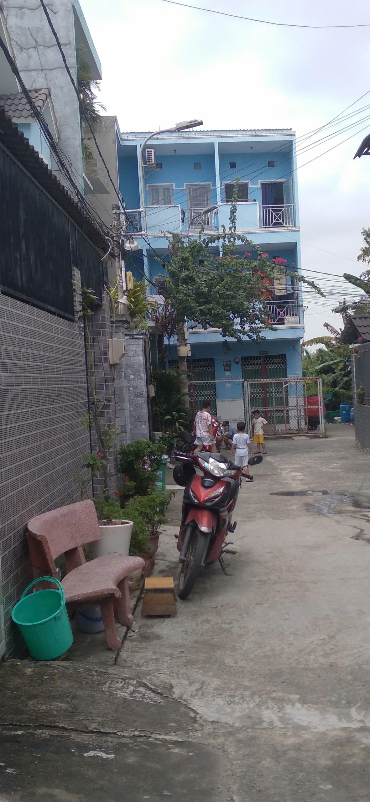 Bán nhà hẻm ô tô