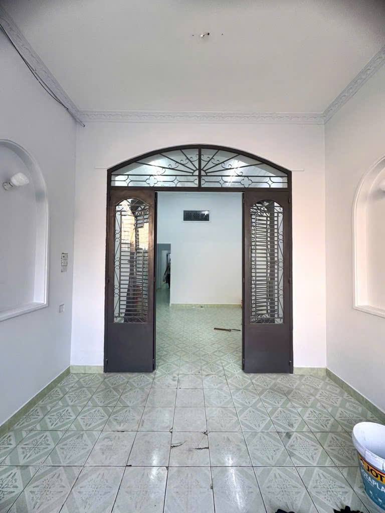 Bán nhà mặt tiền Tăng Nhơn Phú giá cực rẻ!