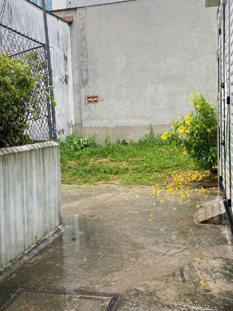 Cần bán gấp căn nhà 1 trệt, 1 lửng tại khu vực gần trường PTTH Hoa Lư.