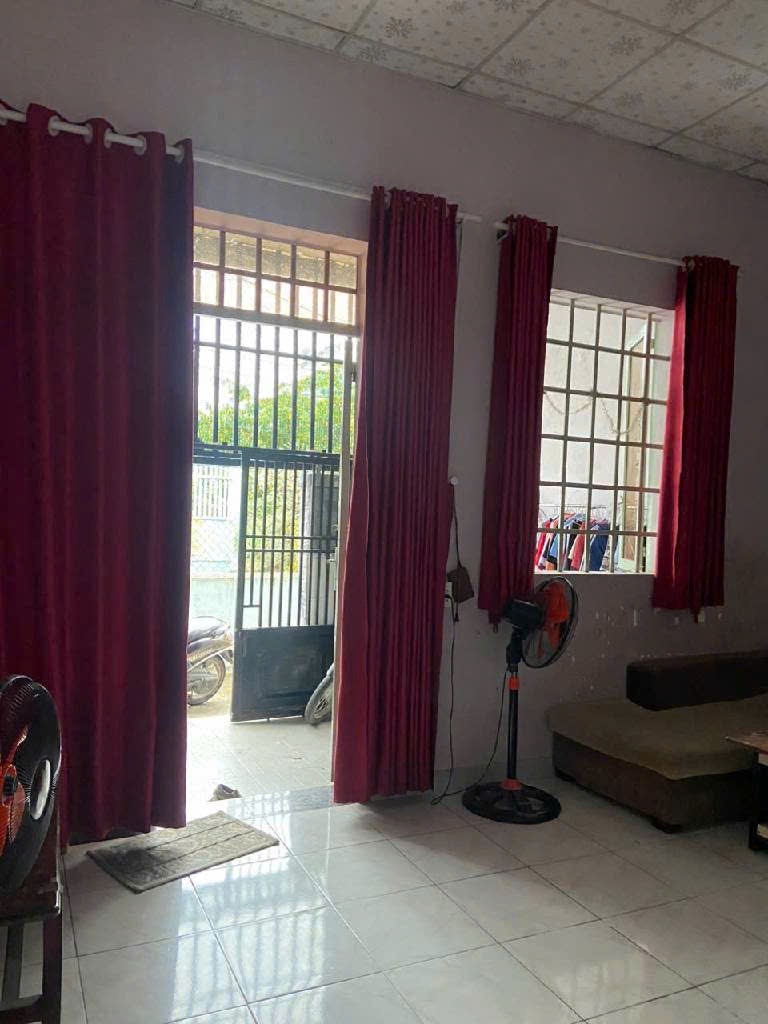 Cần bán gấp căn nhà 1 trệt, 1 lửng tại khu vực gần trường PTTH Hoa Lư.