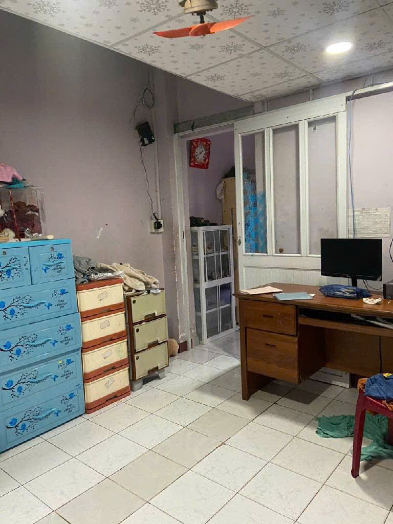 Cần bán gấp căn nhà 1 trệt, 1 lửng tại khu vực gần trường PTTH Hoa Lư.