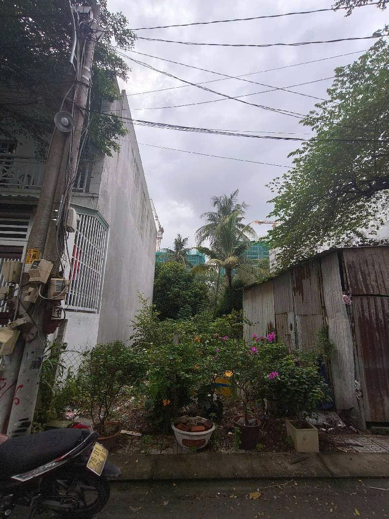 Bán gấp lô đất đẹp ngay hẻm 110 Lò Lu – Trường Thạnh