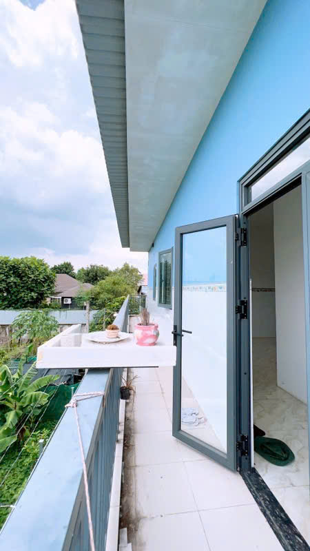 Chủ bán gấp căn nhà 1 trệt, 1 lầu, hẻm xe hơi