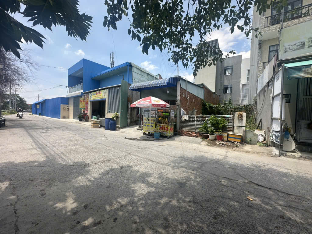 Bán nhanh lô đất mặt tiền cực hiếm tại Thủ Đức.