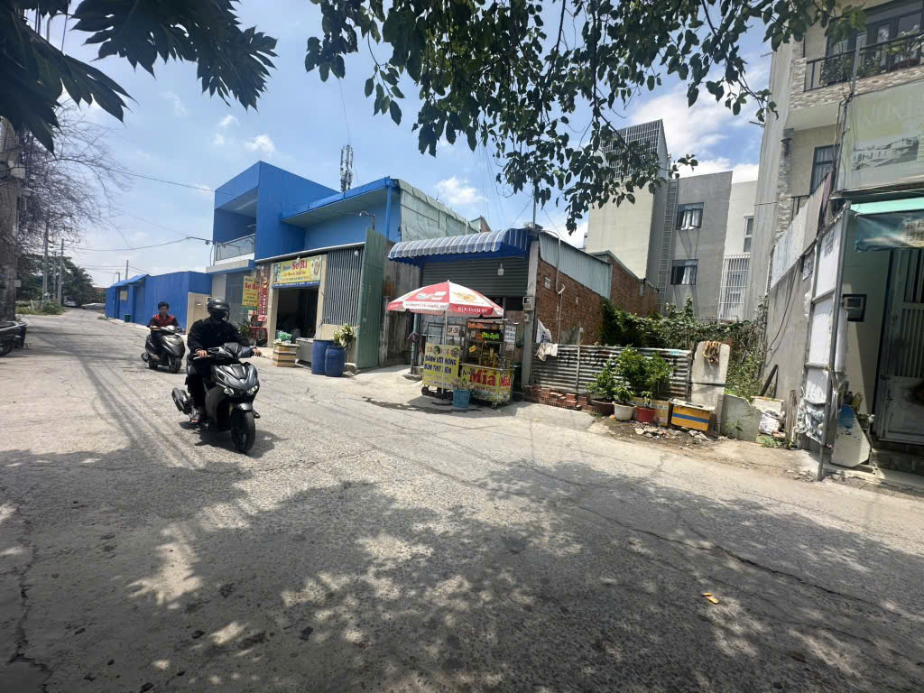 Bán nhanh lô đất mặt tiền cực hiếm tại Thủ Đức.