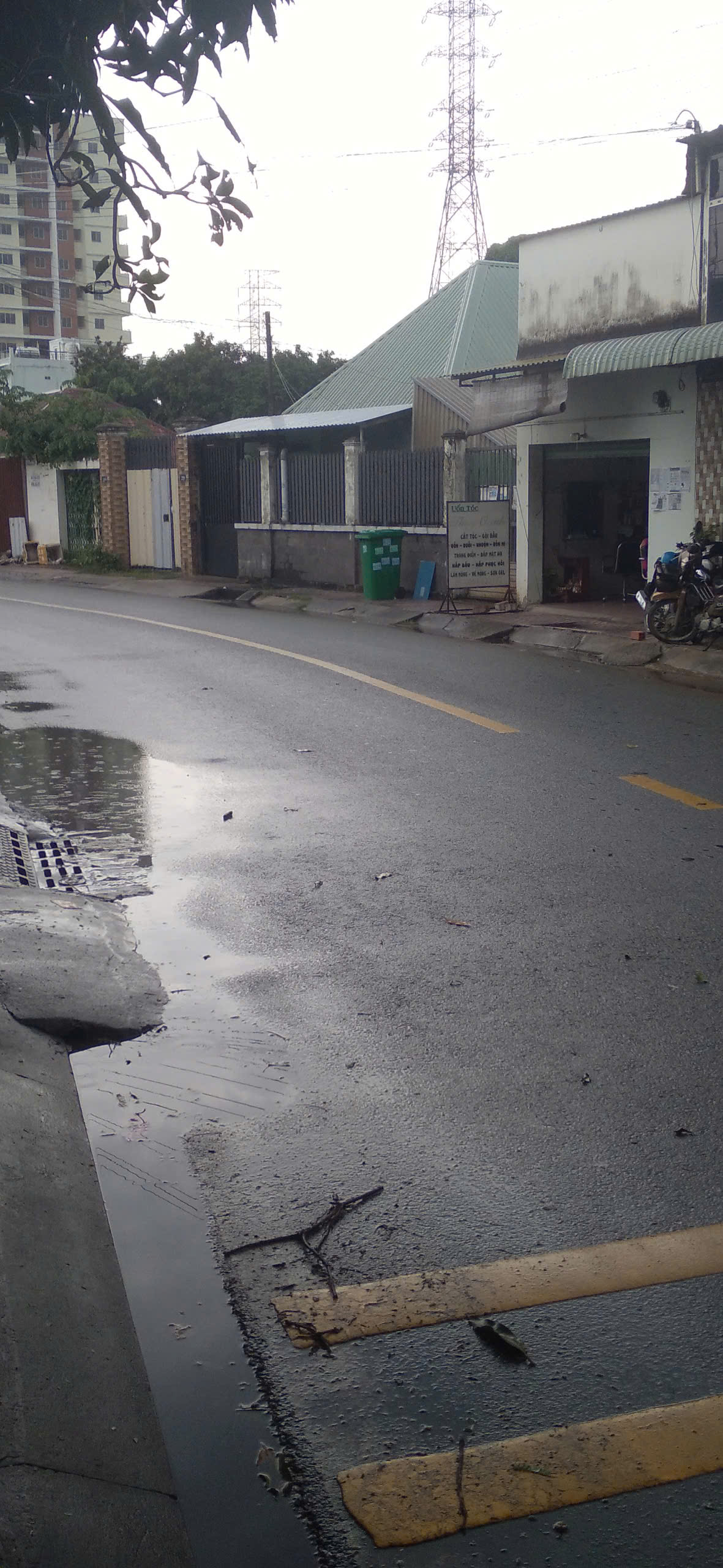 Bán nhà mặt tiền có dãy trọ – Tăng Nhơn Phú – Thu nhập đều đặn hàng tháng