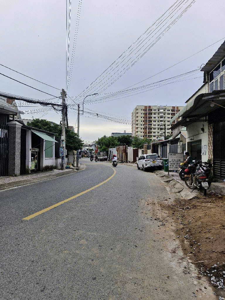 Bán nhà mặt tiền có dãy trọ – Tăng Nhơn Phú – Thu nhập đều đặn hàng tháng