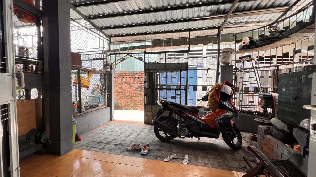 Siêu phẩm 2 mặt tiền