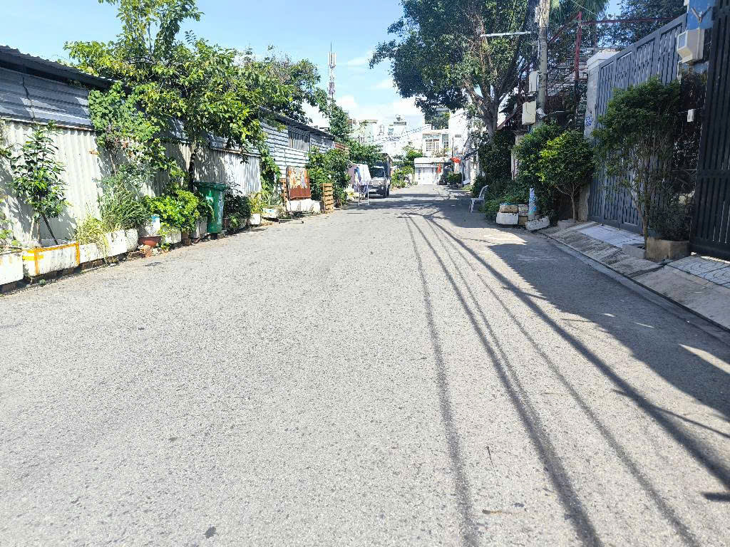 Bán nhà hẻm xe hơi 8m – Trung tâm Tăng Nhơn Phú – Giá tốt