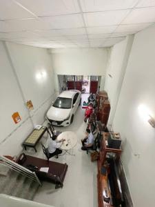 Bán nhà hẻm xe hơi đường 102