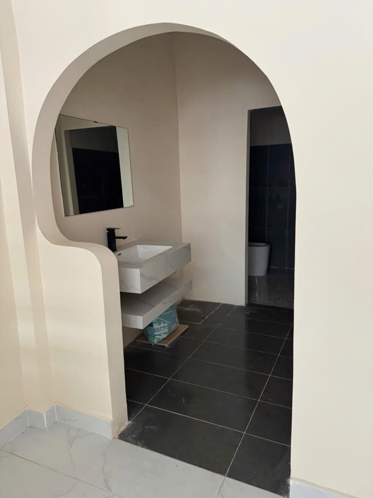 Nhà phố, đường số 546, Phước Long A, Tp Thủ Đức.