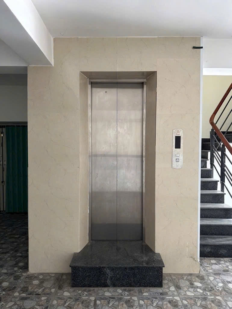 Bán tòa nhà 7 tầng trên đường Nguyễn Duy Trinh. Tp Thủ Đức