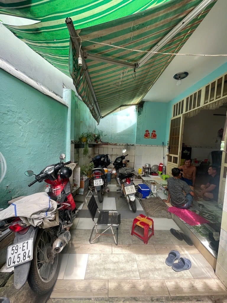 Bán nhà phố 1 trệt, 1 lầu, đường số 13, P. Bình Trưng, Tp Thủ Đức