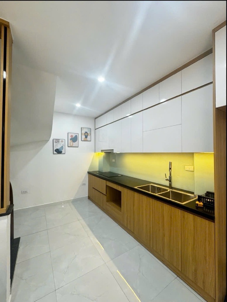 NHÀ MỚI ĐẸP MẶT PHỐ BỒ ĐỀ - KINH DOANH SẦM UẤT - GẦN HỒ