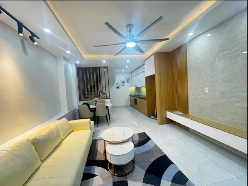 NHÀ MỚI ĐẸP MẶT PHỐ BỒ ĐỀ - KINH DOANH SẦM UẤT - GẦN HỒ