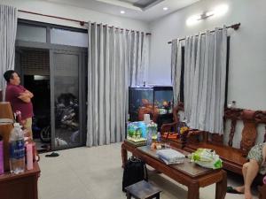 Bán nhà đường nguyễn thị búp đường se hơi gia 8 tỷ