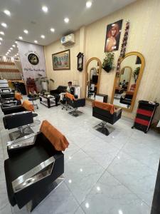 NHÀ ĐẸP SÁT MẶT TIỀN HẺM BỰ THÔNG TỨ LUNG TUNG - 6 tỷ thương lượng.